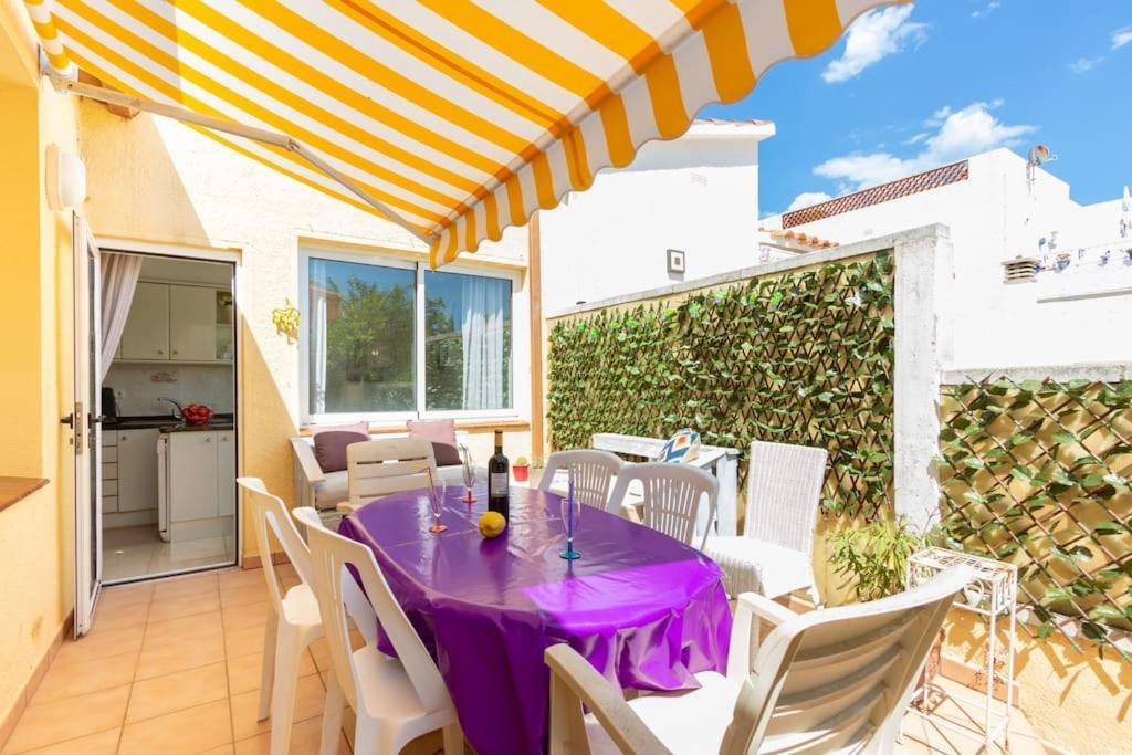 Villa CASA con PISCINA privada, CENTRO - WIFI Ampuriabrava Exterior foto